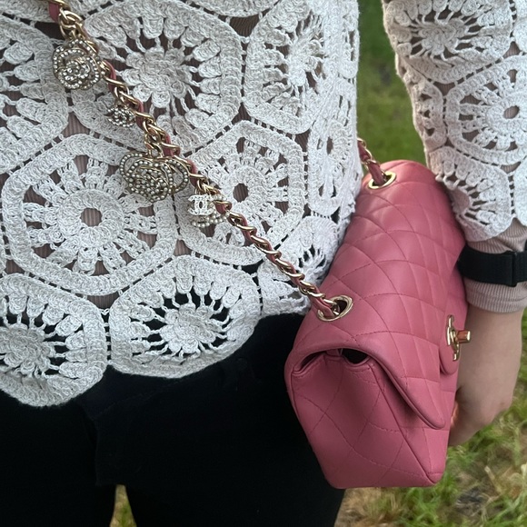 🌸🌸Chanel Valentines Charms mini rectangular Flap Bag - Picture 12 of 15